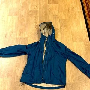 Blue LLbean rain coat
